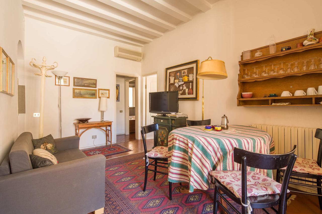 Typical Florentine Apartment Florenz Exterior foto